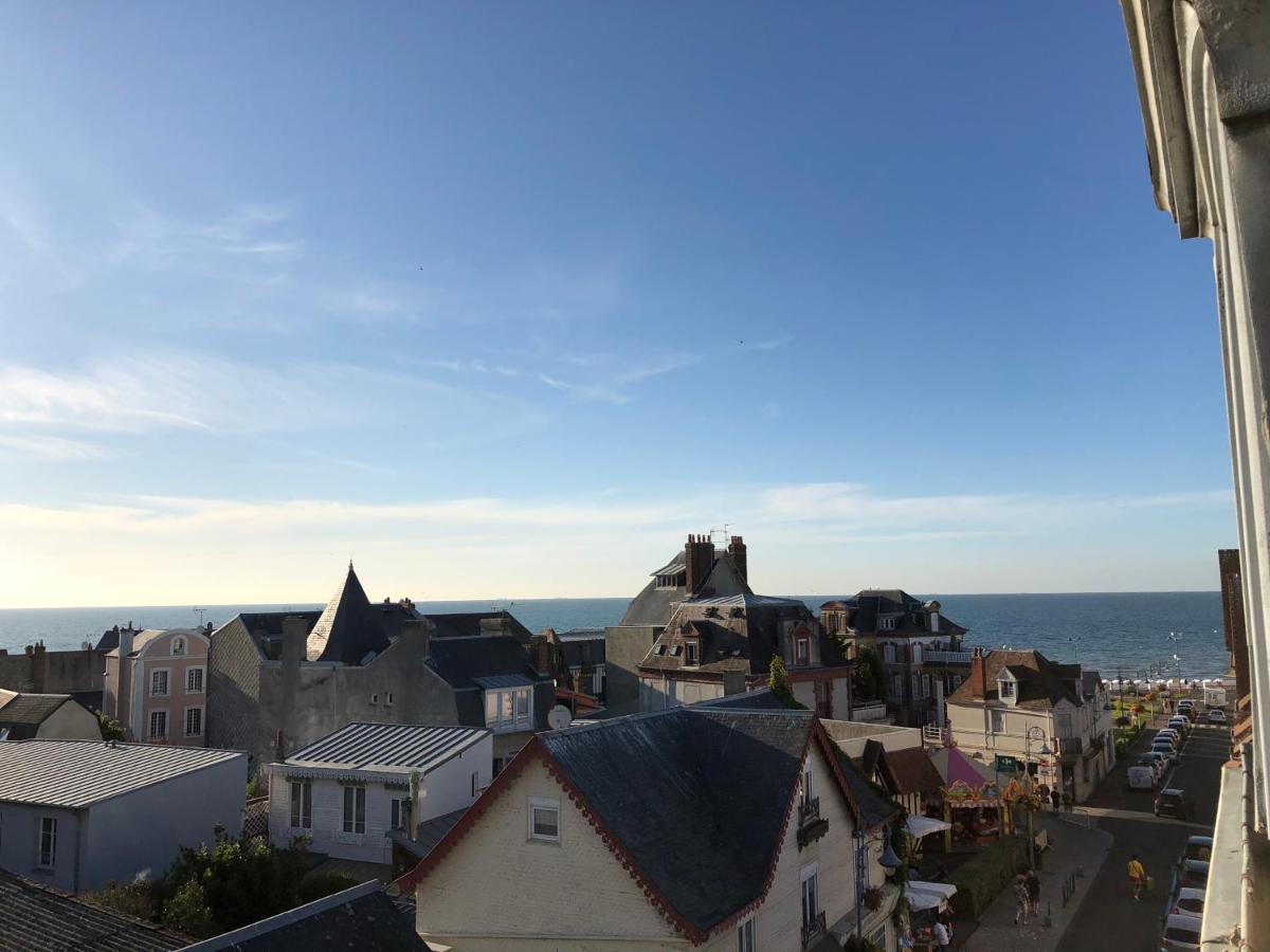 Appartement Avec Balcon - Vue Mer - 100M De La Plage - Hypercentre - 55M2 Villers-sur-Mer Exterior photo